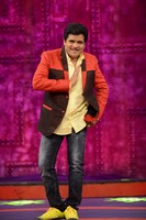 Ali Tho Jaliga Show Photos
